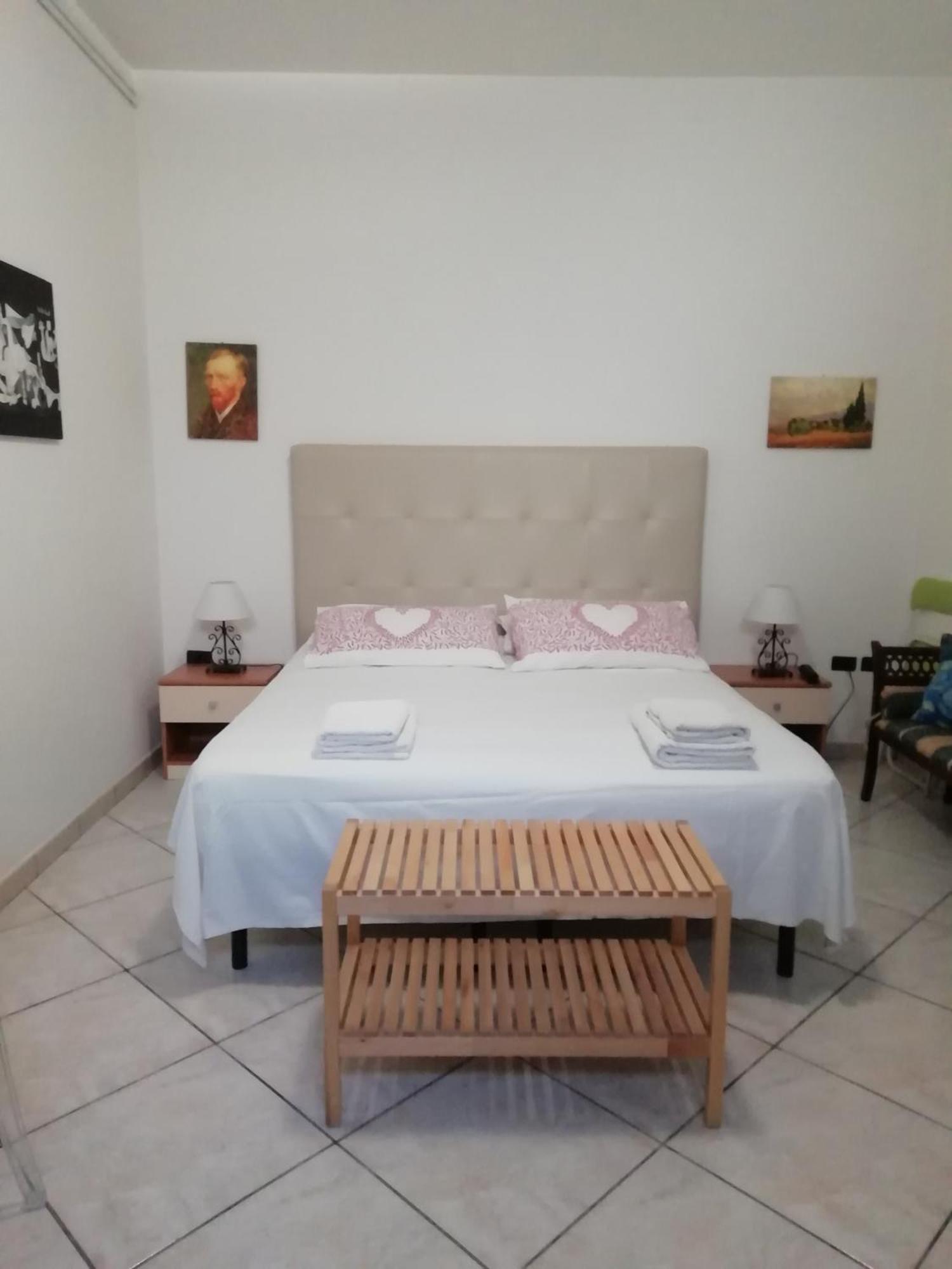 Residenza Del Sole Bed & Breakfast Surbo Luaran gambar