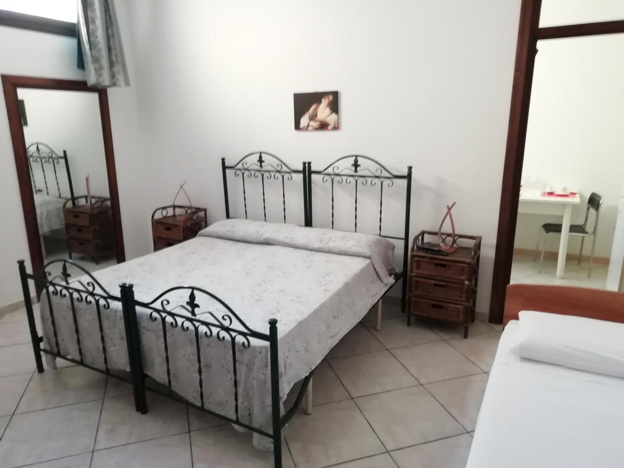 Residenza Del Sole Bed & Breakfast Surbo Luaran gambar