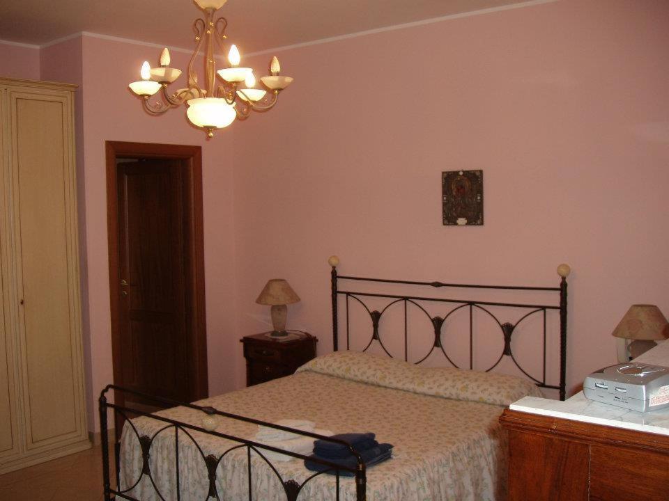 Residenza Del Sole Bed & Breakfast Surbo Luaran gambar