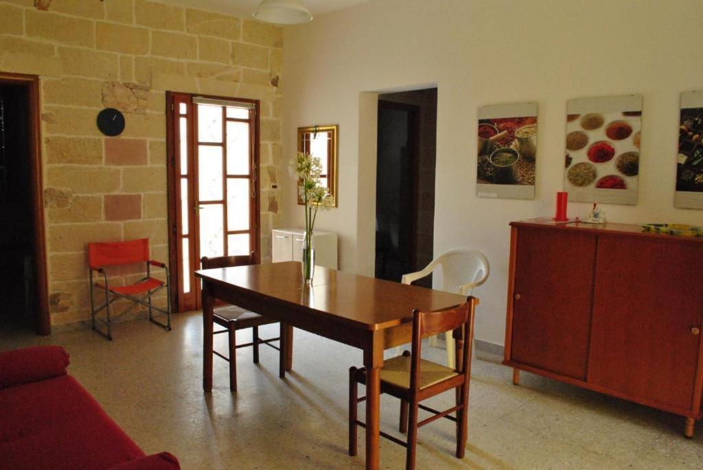 Residenza Del Sole Bed & Breakfast Surbo Luaran gambar