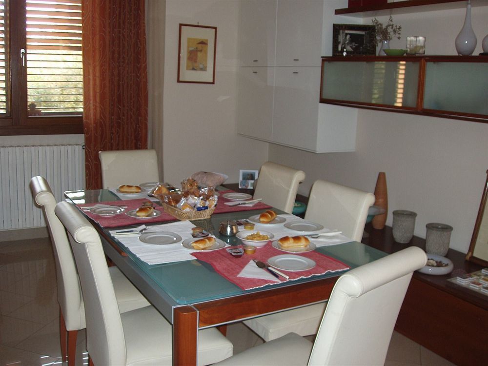 Residenza Del Sole Bed & Breakfast Surbo Luaran gambar